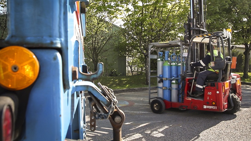 Camion grue en intervention
